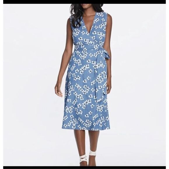 Draper James NWT Floral Chambray Midi wrap dress 2